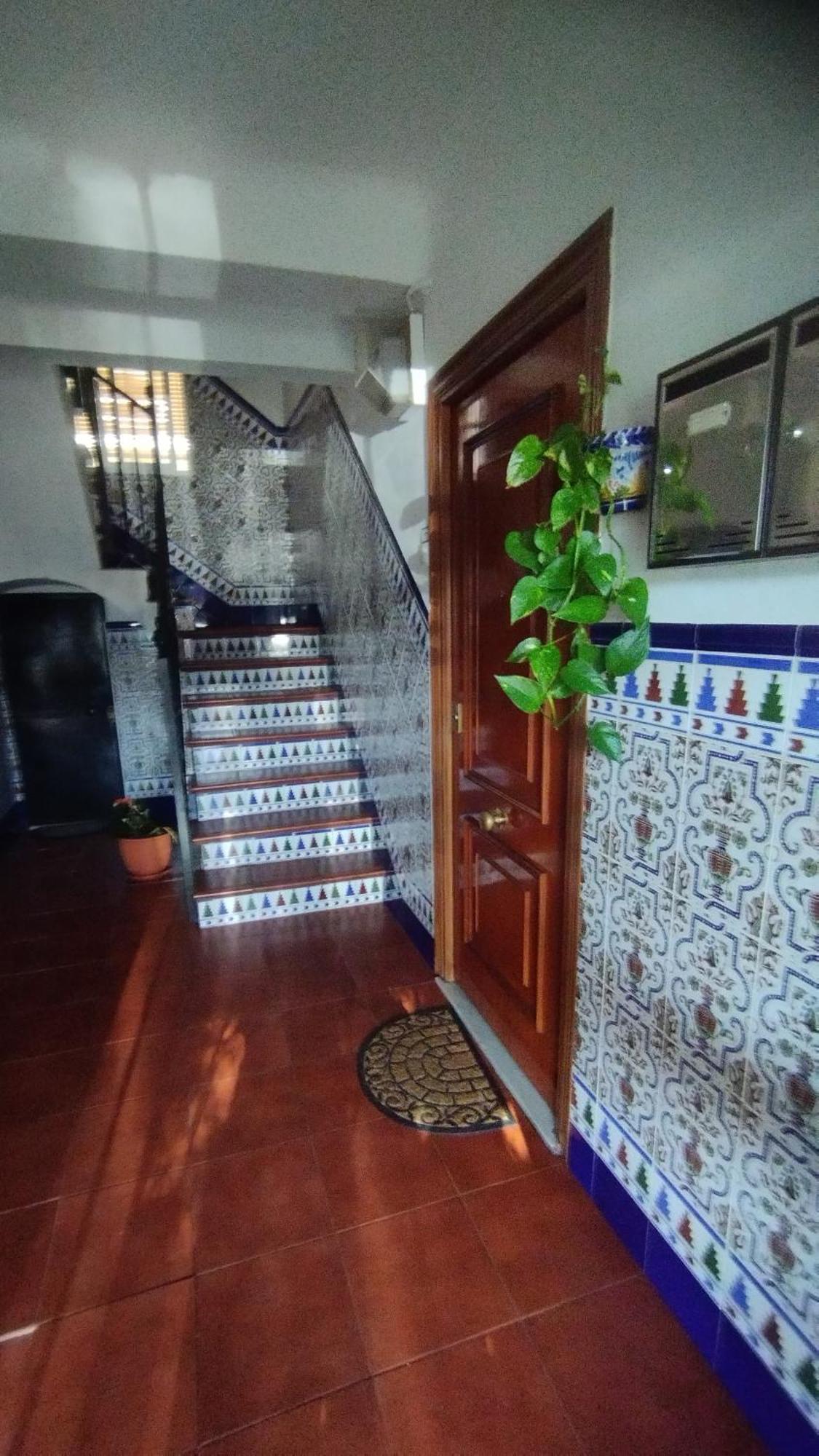 Apartamento 1 Dormitorio Y Salon Con Sofa Cama Bien Comunicado Con El Centro Sevilla Exterior foto